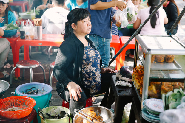 Quán bánh xèo văn nghệ với cô chủ có giọng ca ngọt lịm khiến bao thực khách Sài Gòn say mê - Ảnh 3.