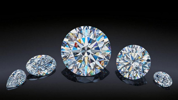Lộ diện bộ sưu tập 5 viên kim cương tuyệt đẹp có giá lên tới 227 tỷ đồng - Ảnh 1.