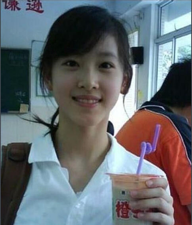 Loạt ảnh chưa từng công bố của cô bé trà sữa Chương Trạch Thiên: Từ trung học đã vô cùng xinh đẹp - Ảnh 1.