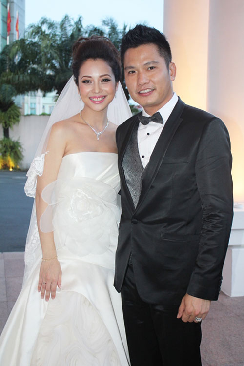 Những đám cưới lần 2 được quan tâm hơn cả lần đầu của mỹ nhân Việt - Ảnh 2.