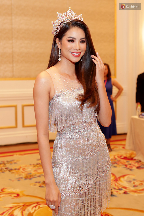 Bất ngờ trước vẻ ngoài kém sắc, già dặn của loạt thí sinh Hoa hậu Hoàn vũ Việt Nam 2017 ngoài đời thật - Ảnh 1.