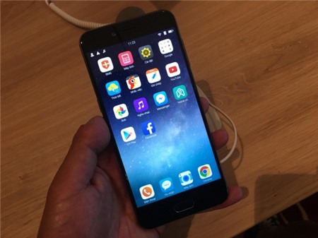 Ông Nguyễn Tử Quảng: ​Samsung và Apple làm một chiếc smartphone như thế nào Bkav cũng có thể làm được - Ảnh 1.