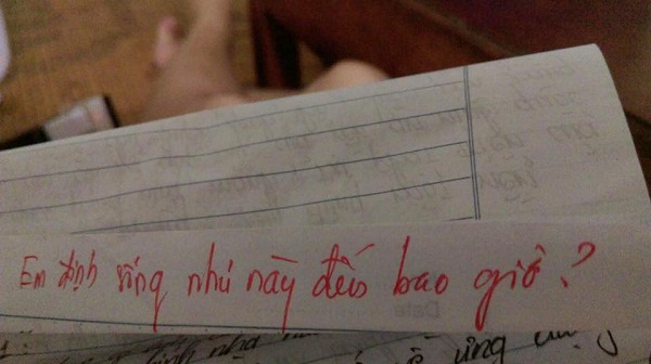 Thầy giáo trẻ với loạt lời phê cực ngầu, sinh viên ngóng đọc nhận xét hơn điểm số  - Ảnh 1.