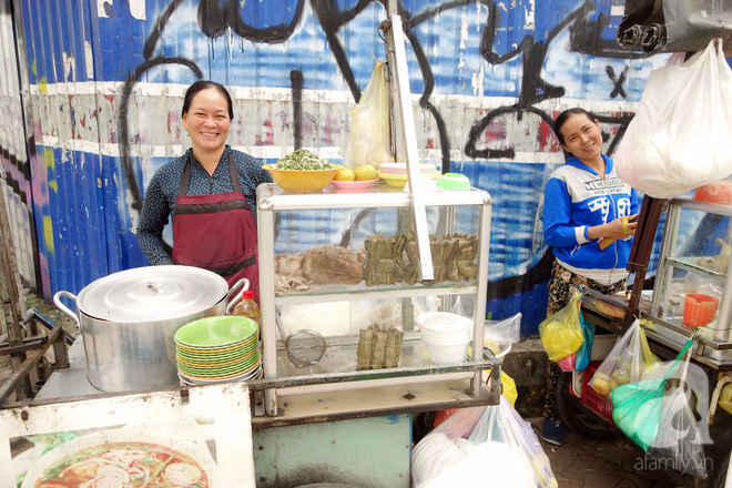  Bò và Vịt đôi chị em bán hàng dễ thương nhất Sài Gòn: Thân như ruột thịt, đắt thì đắt chung, ế cũng ế cùng - Ảnh 2.