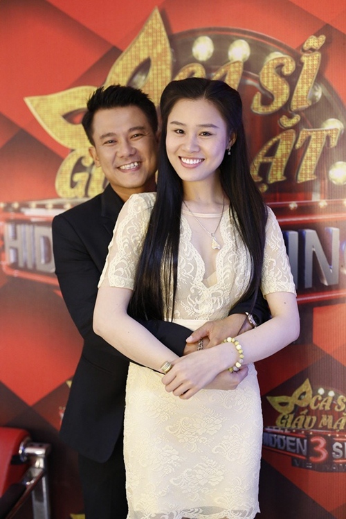 Fan giật mình nhận ra vợ mới kém 10 tuổi của Vân Quang Long quá giống Lê Phương  - Ảnh 1.