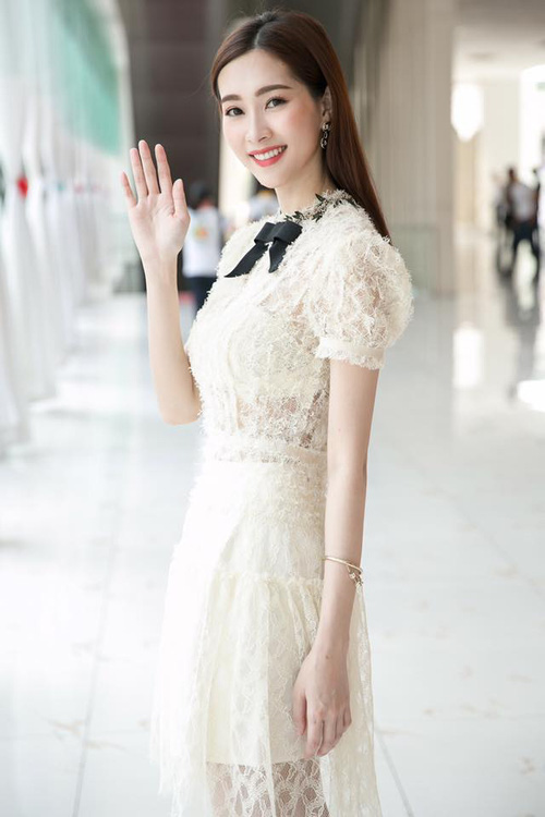 Đặng Thu Thảo l&ecirc;n xe hoa: Thần ti&ecirc;n tỷ tỷ đ&atilde; c&oacute; được một ho&agrave;ng tử xứng đ&aacute;ng - Ảnh 2.