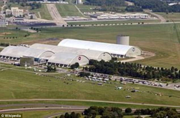 Không quân Hoa Kỳ bị chính kỹ sư của mình công bố sự thật về vụ rơi UFO tại Roswell - Ảnh 3.