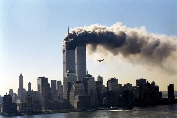 Câu chuyện 13 năm đi tìm lời giải về tấm ảnh cưới bí ẩn ở hiện trường vụ khủng bố 11/9 - Ảnh 1.