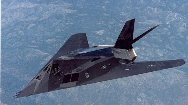Huyền thoại F-117A Nighthawk sẽ nằm đất vĩnh viễn - Ảnh 1.