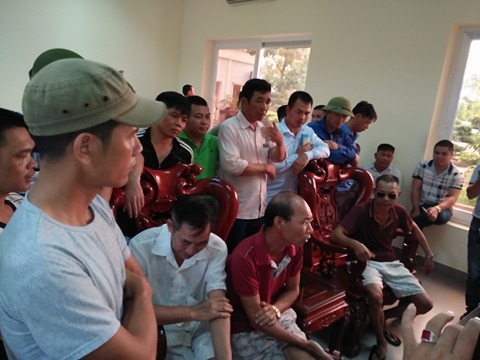 Quảng Ninh: Người dân tập trung phản đối thu phí BOT Đại Yên - Ảnh 1.
