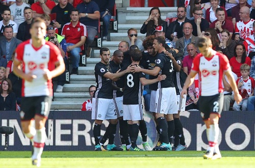 Cuộc đua vô địch Premier League: M.U, Man City rất mạnh nhưng Chelsea vẫn đáng sợ - Ảnh 1.