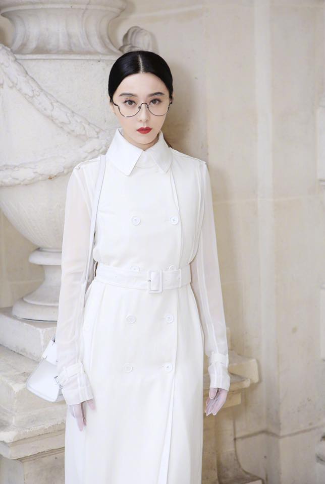  Phạm Băng Băng đẹp xuất sắc trong loạt ảnh không qua chỉnh sửa tại Paris Fashion Week - Ảnh 1.