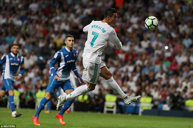 Messi siêu bùng nổ 11 bàn, Ronaldo vẫn tịt ở La Liga - Ảnh 3.