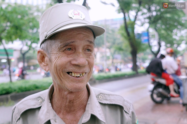 Chuyện chưa kể về bác bảo vệ mà học sinh chuyên Lê Hồng Phong cúi đầu chào mỗi ngày: Hiệp sĩ xích lô 21 lần bắt cướp - Ảnh 1.