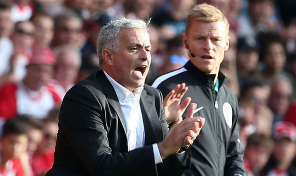 MU: Cạm bẫy và canh bạc của Mourinho - Ảnh 1.