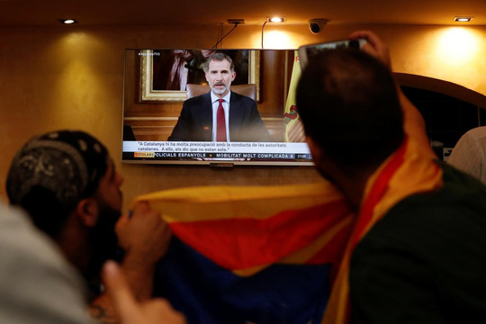 Lãnh đạo Catalonia quyết liệt, vua Tây Ban Nha hết nín nhịn nổi - Ảnh 1.