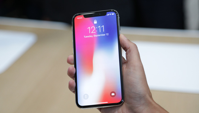 Sản lượng iPhone X sản xuất được chỉ chưa đầy 10%, thời gian lên kệ có thể bị hoãn đến tận tháng 12 - Ảnh 1.