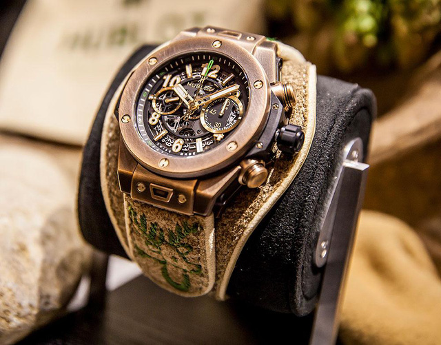  Chiếc đồng hồ Hublot đặc biệt từ da hươu tinh tế và cổ điển, trên thế giới chỉ có 100 chiếc được làm thủ công hoàn toàn  - Ảnh 1.