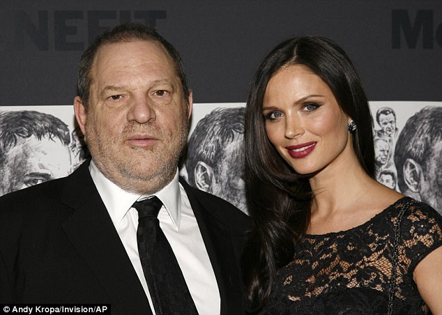 Yêu râu xanh Hollywood đi cai nghiện sex, bị vợ bỏ sau hàng loạt cáo buộc quấy rối tình dục - Ảnh 2.