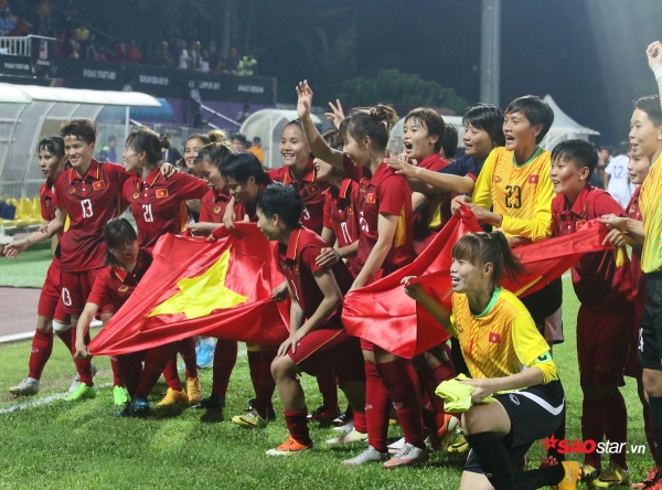 1 tháng sau SEA Games, tuyển nữ Việt Nam vẫn chưa nhận được 3 tỷ tiền thưởng và 20 tivi  - Ảnh 1.