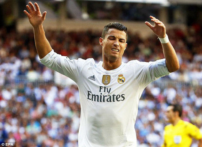 Real lộ tử huyệt: Ronaldo “đau đầu”, siêu hậu vệ đau tim - Ảnh 2.