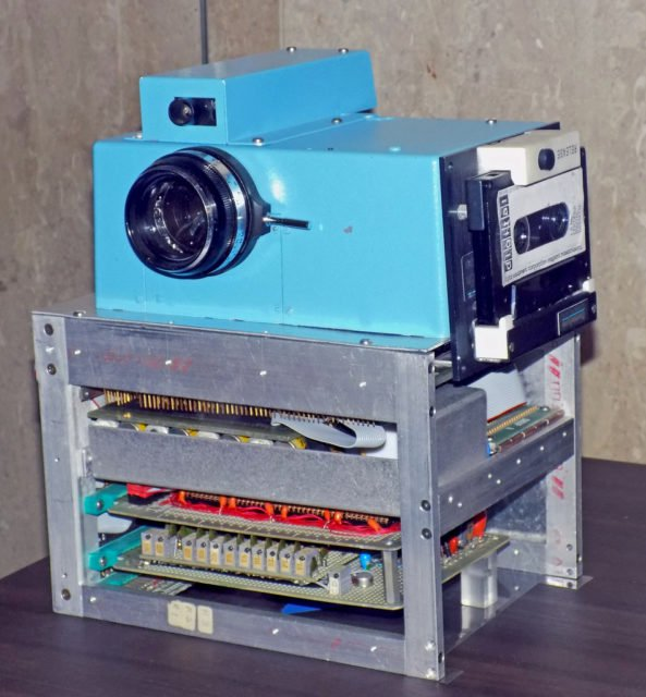 Năm 1975 Kodak đã sản xuất được máy ảnh kỹ thuật số, nhưng giấu đi không cho ai biết - Ảnh 2.
