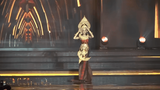  Vồ ếch liên tục trên sân khấu nhưng Miss Grand Thái Lan vẫn được khán giả vỗ tay khen ngợi liên tục - Ảnh 2.