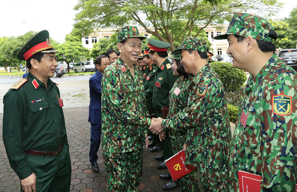 Chủ tịch nước Trần Đại Quang thăm và làm việc với Bộ Quốc phòng - Ảnh 1.
