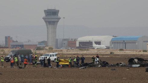 Máy bay chiến đấu nổ như bom gần Madrid, phi công thiệt mạng - Ảnh 1.