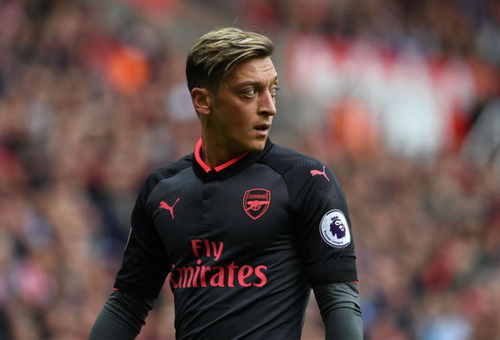 Mesut Oezil có thể đi đâu nếu rời Arsenal? - Ảnh 3.