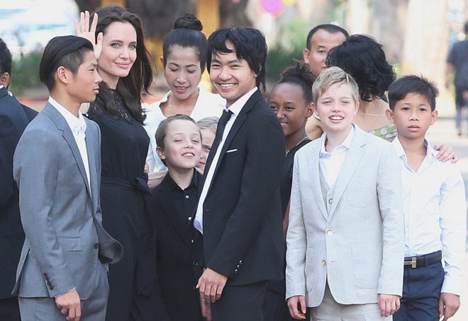 Shiloh Jolie-Pitt: Từ khi lên 2 đã biết mình muốn gì, đến khi 11 tuổi mong có thể chuyển giới