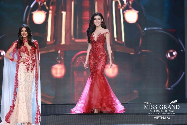 Ban giám khảo bất ngờ tiết lộ lý do Huyền My trượt Top 5 Miss Grand International 2017 - Ảnh 2.