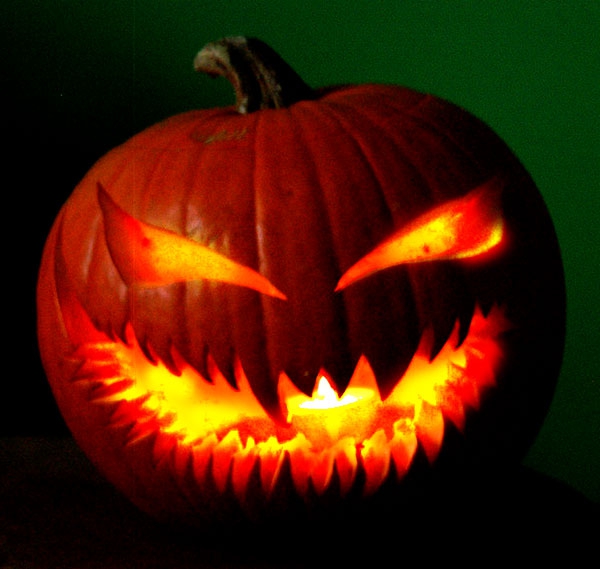 Bạn có dám làm những điều này vào đêm Halloween? - Ảnh 3.