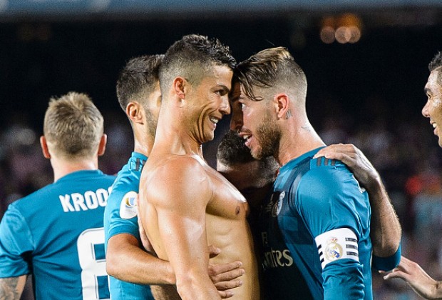 Vợ bị chồng đánh vì... cổ vũ Cristiano Ronaldo trước mặt - Ảnh 1.