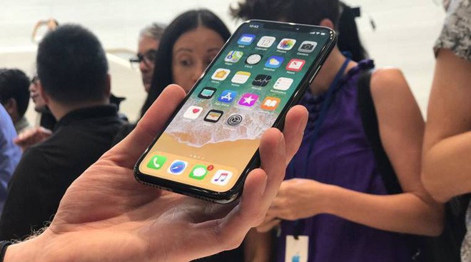 Apple làm phải lớn, nâng giá iPhone X cao hơn 300 USD ngay tại quê nhà của Samsung - Ảnh 2.