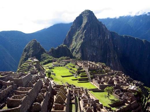 Những cảnh đẹp tựa bồng lai tiên cảnh có thật ở Peru - Ảnh 1.