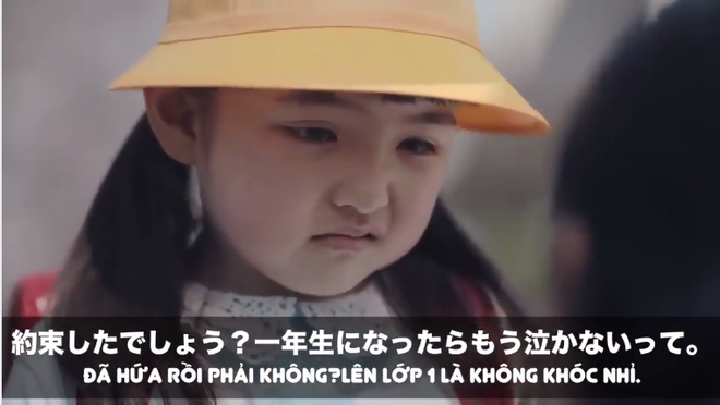 Clip đầy xúc động ghi lại ngày đầu tiên tự đi bộ tới trường của trẻ em Nhật - Ảnh 2.