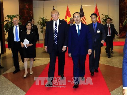Tổng thống Donal Trump: Việt Nam là một trong những điều kỳ diệu trên thế giới - Ảnh 1.