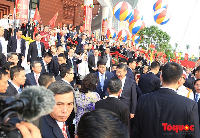 Tổng Bí thư, Chủ tịch Trung Quốc Tập Cận Bình dự lễ khánh thành Cung hữu nghị Việt - Trung - Ảnh 1.