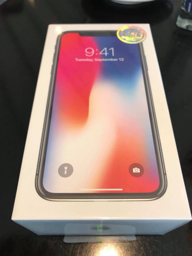 iPhone X phiên bản Việt Nam sẽ được bán chính thức từ cuối tháng này? - Ảnh 1.