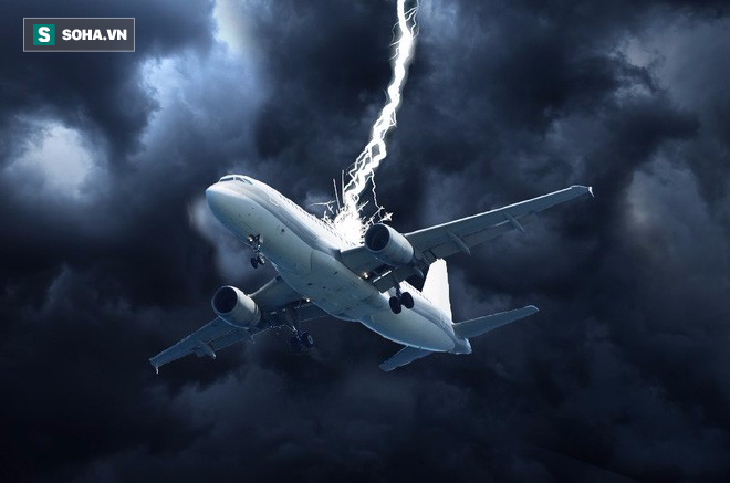 Máy bay Boeing 777 vừa cất cánh bất ngờ bị sét đánh gây sốc ở Hà Lan - Ảnh 3.