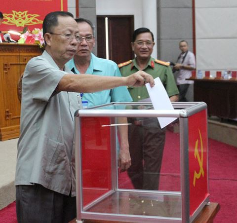 Giới thiệu ông Lữ Văn Hùng vào chức danh Bí thư Tỉnh ủy Hậu Giang - Ảnh 1.