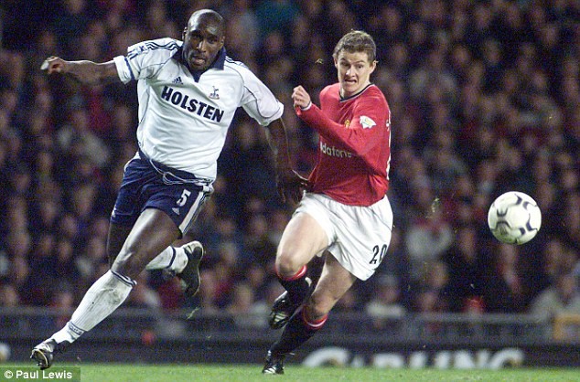 Sol Campbell: Từ kẻ phản bội của Tottenham tới công thần của Arsenal - Ảnh 2.