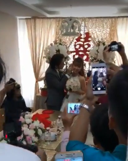 HOT: Đánh lừa công chúng, Khởi My và Kelvin Khánh đã bí mật tổ chức lễ cưới sáng nay - Ảnh 2.