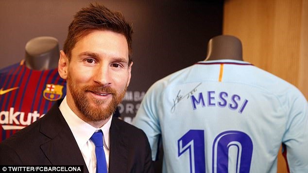 500.000 bảng/tuần vẫn ít so với tầm vóc của Messi - Ảnh 2.