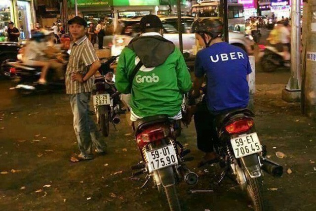  Từ điều kiện làm việc tại Samsung Việt Nam, thấy gì về câu chuyện người lao động ở Uber, Grab?  - Ảnh 1.