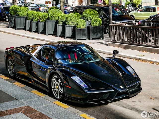 Ferrari Enzo 13 năm tuổi vẫn như xe mới - Ảnh 2.