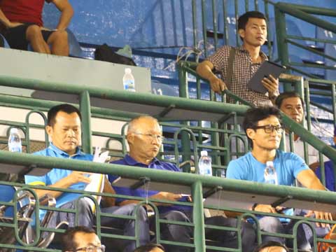 HLV Park Hang Seo gọi sao trẻ B.Bình Dương lên U23 Việt Nam - Ảnh 1.