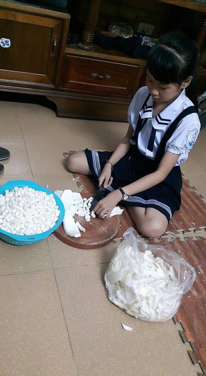 Gặp cô bé Bống bán chè bưởi Tuyên Quang: Tự lập tài chính từ lớp 2, 10 tuổi đã sắm iPhone, laptop! - Ảnh 2.