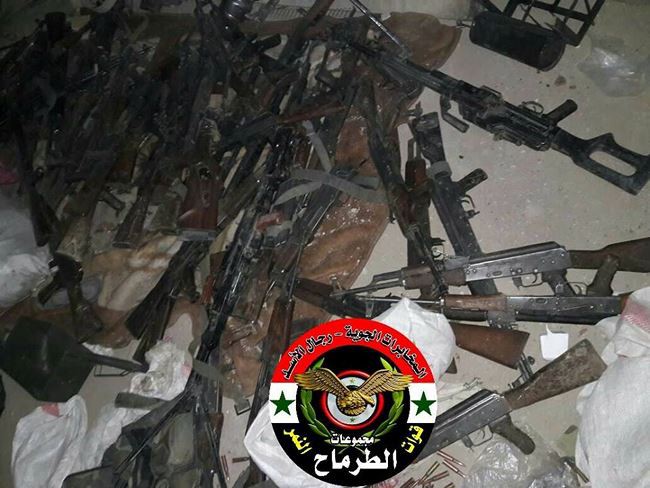 “Hổ Syria” chiếm thêm kho vũ khí IS tại chiến trường nam Deir Ezzor - Ảnh 1.